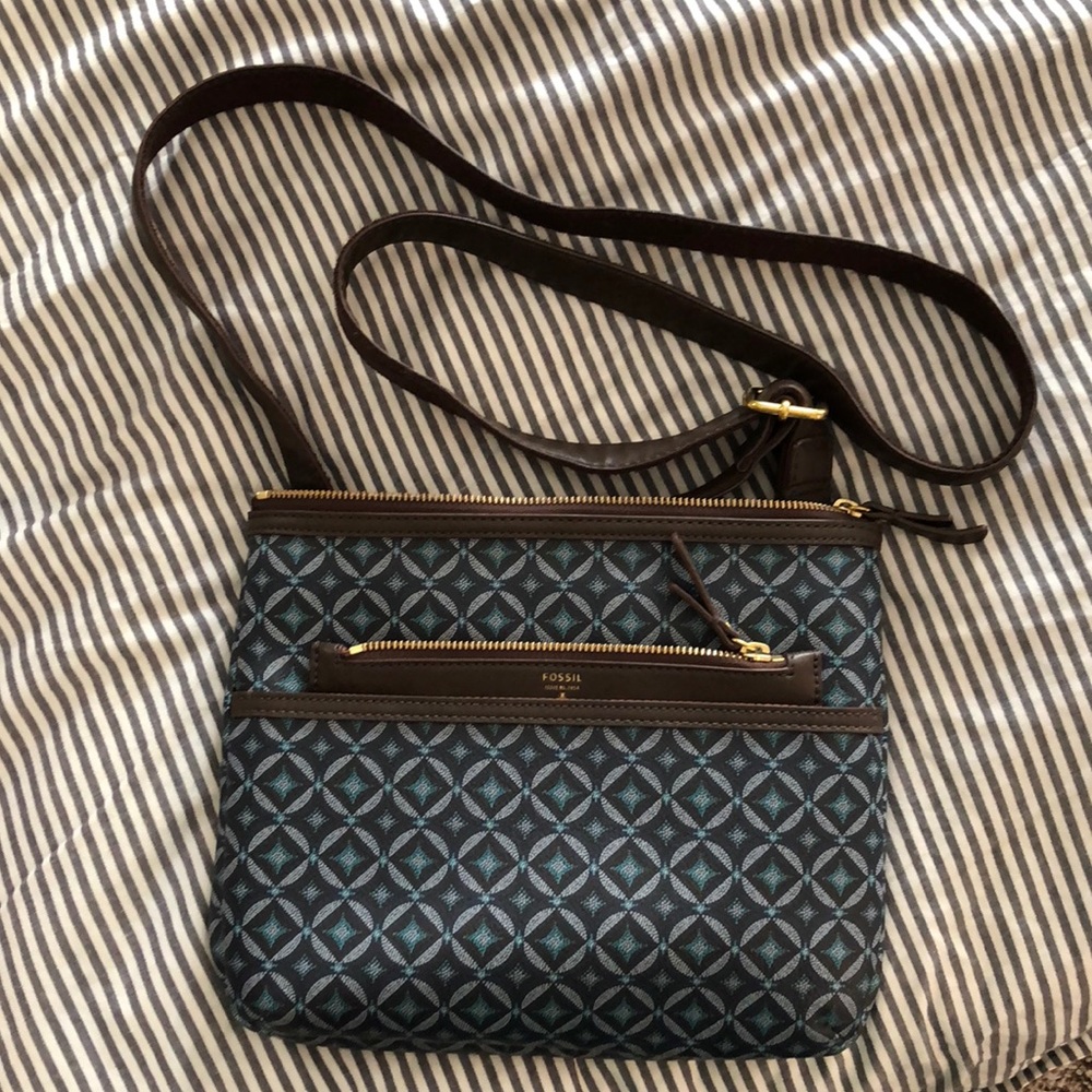 Fossil purse